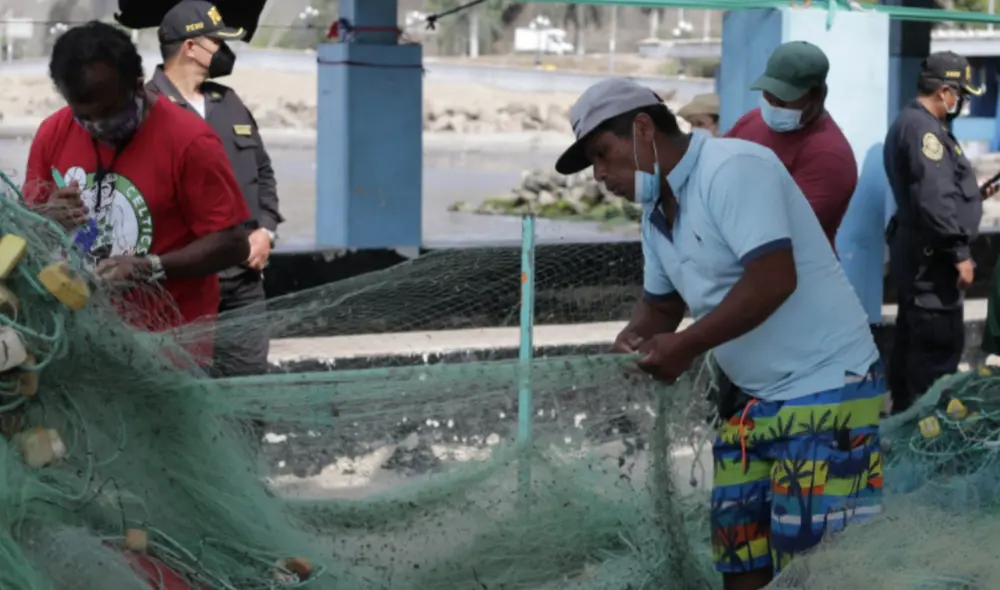 Produce informó que pescadores artesanales de Ancón y Ventanilla decidieron operar mar adentro. Foto: Gerardo Marin/La República Produce informó que pescadores artesanales de Ancón y Ventanilla decidieron operar mar adentro. Foto: Gerardo Marin/La República