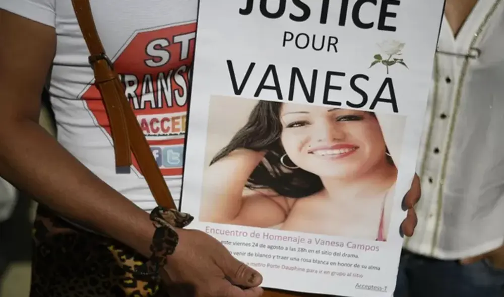 Tras oír la sentencia, los asesinos de Vanesa Campos permanecieron varios minutos sentados en silencio. Foto: AFP Tras oír la sentencia, los asesinos de Vanesa Campos permanecieron varios minutos sentados en silencio. Foto: AFP