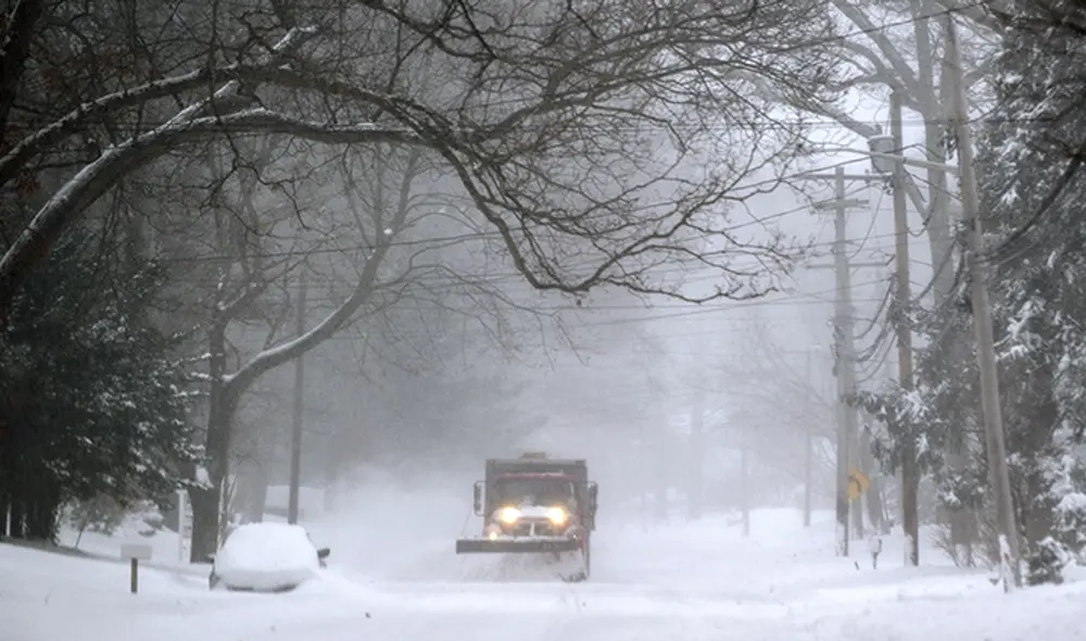 El Servicio Nacional de Meteorología advirtió de que “viajar en estas áreas será casi imposible debido a las condiciones”. Foto: AFP El Servicio Nacional de Meteorología advirtió de que “viajar en estas áreas será casi imposible debido a las condiciones”. Foto: AFP