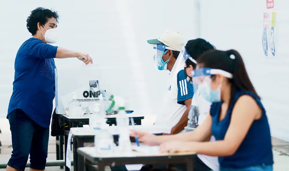 Democracia interna. Los afiliados de los partidos y movimientos acudirán a las urnas en mayo para definir las listas finales de sus candidatos. Foto: Jaime Mendoza / La República