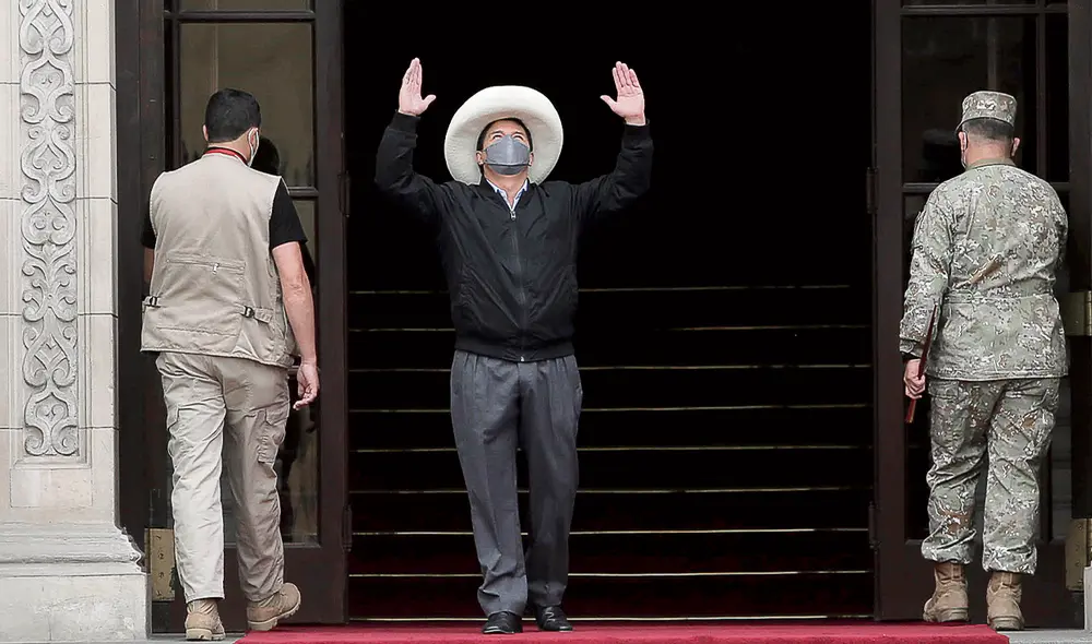 Complicado. El presidente Pedro Castillo es cuestionado, de nuevo, por sus reuniones. Foto: Gerardo Marín/ La República Complicado. El presidente Pedro Castillo es cuestionado, de nuevo, por sus reuniones. Foto: Gerardo Marín/ La República