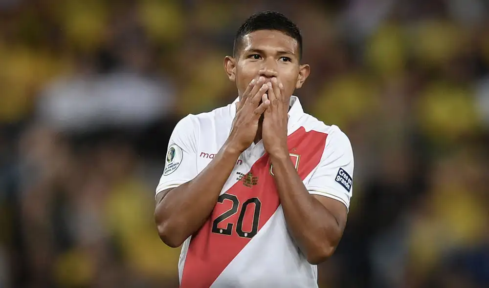 Solo bastó un tanto para que Perú supere a Colombia en el complicado partido que tuvo en Barranquilla. El autor fue Edison Flores. Foto: AFP Solo bastó un tanto para que Perú supere a Colombia en el complicado partido que tuvo en Barranquilla. El autor fue Edison Flores. Foto: AFP