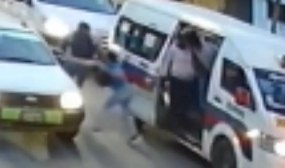 La agraviada realizó la denuncia ante la PNP, que ha solicitado de oficio las imágenes de las cámaras los negocios de inmediaciones del lugar donde ocurrió el asalto. Foto: composición La República/Jessica Merino-URPI-LR La agraviada realizó la denuncia ante la PNP, que ha solicitado de oficio las imágenes de las cámaras los negocios de inmediaciones del lugar donde ocurrió el asalto. Foto: composición La República/Jessica Merino-URPI-LR