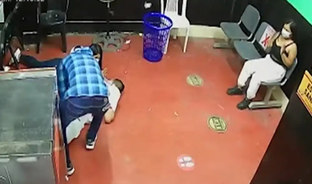 Robo quedó registrado en cámaras de seguridad. Foto: captura de Panamericana noticias Robo quedó registrado en cámaras de seguridad. Foto: captura de Panamericana noticias