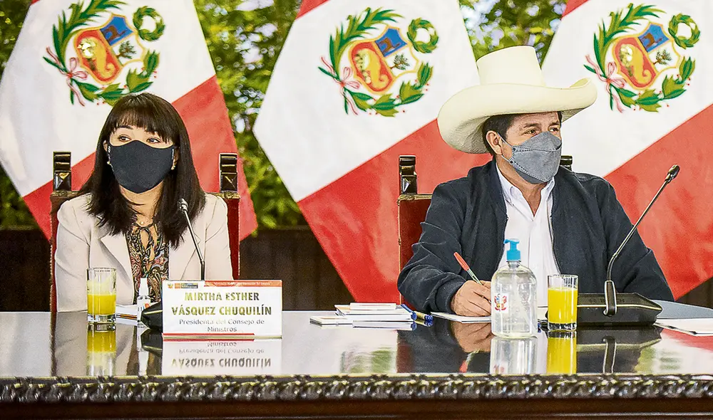 El dato. Vásquez había preparado un ayuda-memoria para que Castillo afronte bien las entrevistas, pero cuando lo entregó, este ya había hablado con la CNN. Foto: Presidencia