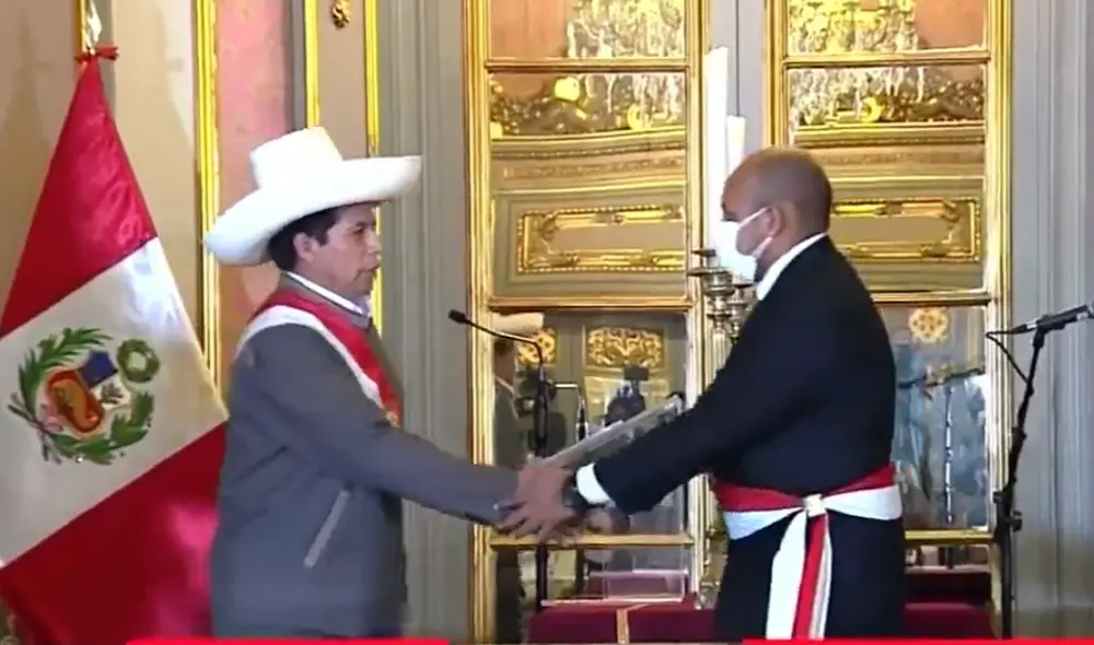 Wilber Dux Supo Quisocala juró como ministro del Ambiente