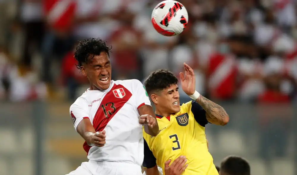 Renato Tapia cumplió en el mediocampo de la selección peruana. Foto: EFE