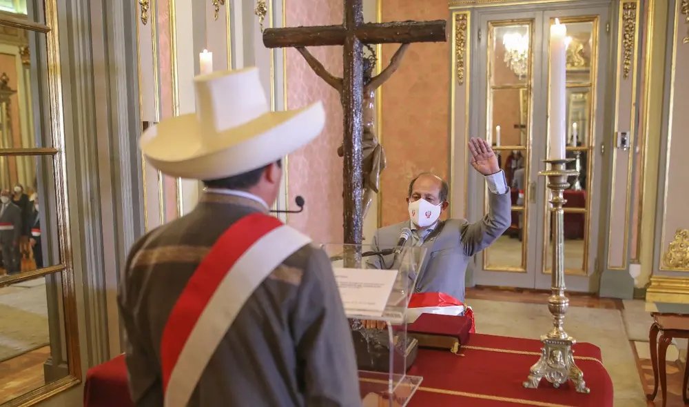 Héctor Valer fue designado por el presidente Pedro Castillo como el nuevo titular del Consejo de Ministros. Foto: Presidencia. Héctor Valer fue designado por el presidente Pedro Castillo como el nuevo titular del Consejo de Ministros. Foto: Presidencia.