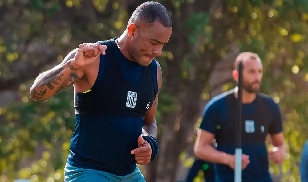 Wilmer Aguirre se perfile a ser uno de los titulares para el debut íntimo. Foto: Twitter/Alianza Lima Wilmer Aguirre se perfile a ser uno de los titulares para el debut íntimo. Foto: Twitter/Alianza Lima