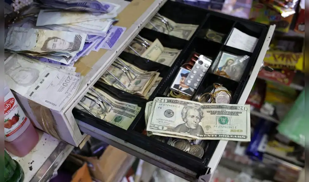 Dólar BCV en el Banco Central de Venezuela hoy, 4 de febrero. Foto: AFP Dólar BCV en el Banco Central de Venezuela hoy, 4 de febrero. Foto: AFP