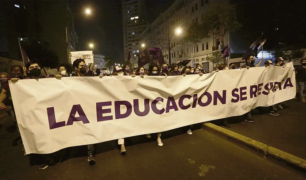 Es hoy. Alumnos de la PUCP, UNI, San Marcos y otras universidades, así como colectivos de la sociedad civil, marcharán en defensa de la reforma universitaria. Foto: Gerardo Marín Es hoy. Alumnos de la PUCP, UNI, San Marcos y otras universidades, así como colectivos de la sociedad civil, marcharán en defensa de la reforma universitaria. Foto: Gerardo Marín