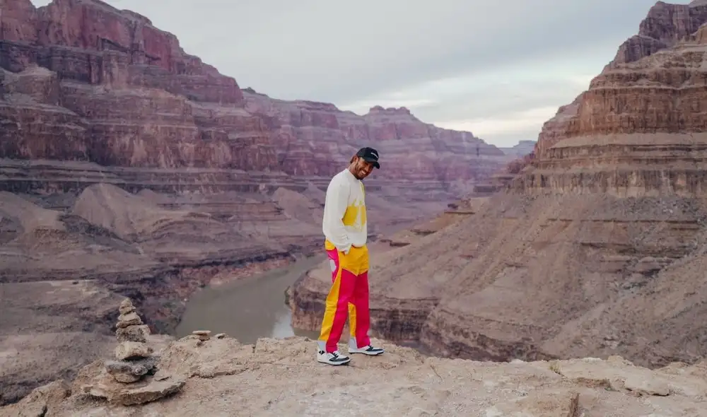 El piloto británico tiene contrato hasta el 2023 con la escudería alemana. Foto: Lewis Hamilton. El piloto británico tiene contrato hasta el 2023 con la escudería alemana. Foto: Lewis Hamilton.
