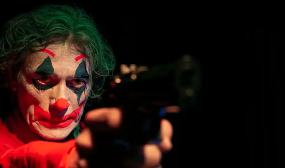 El actor Horacio Rafart, convertido en el Joker, a ratos con humor y a ratos con drama, exhibe las cicatrices que el personaje lleva en su interior. Foto: La Cuarta Pared