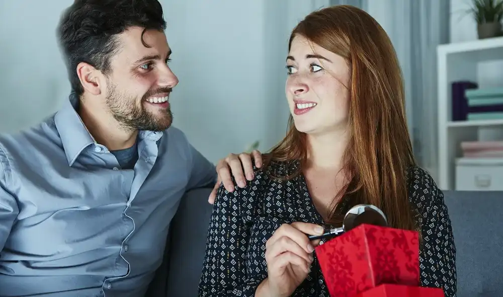 Los obsequios son parte fundamental del Día de los Enamorados: Foto: sopitas.com