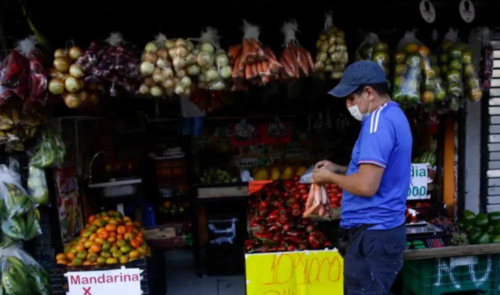Costa Rica con el índice más alto de felicidad en el continente vio también crecer su pobreza de 21% en 2019 a 26,2% en 2020. Foto: EFE Costa Rica con el índice más alto de felicidad en el continente vio también crecer su pobreza de 21% en 2019 a 26,2% en 2020. Foto: EFE