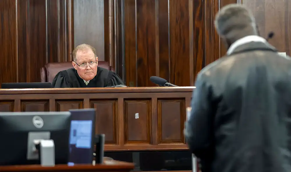 Los padres tenían una custodia compartida pero la jueza ha fallado a favor de la madre. Foto: referencial/AFP