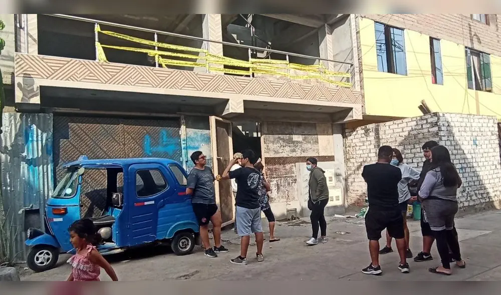 Según testigos, se habría subido a un balde para colocar una ventana. Foto: Mary Luz Aranda/URPI-LR Según testigos, se habría subido a un balde para colocar una ventana. Foto: Mary Luz Aranda/URPI-LR
