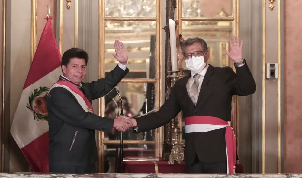 Pedro Castillo ratificó a Rosendo Serna en la cartera de Educación. Foto: Gerardo Marín/La República