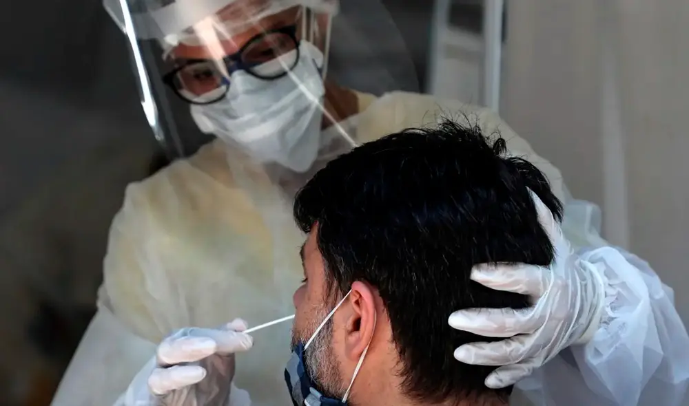 Los nuevos casos confirmados de la enfermedad infecciosa fueron 19 millones en la última semana y el total acumulado a nivel mundial es ahora de 392 millones de personas positivas. Foto: EFE