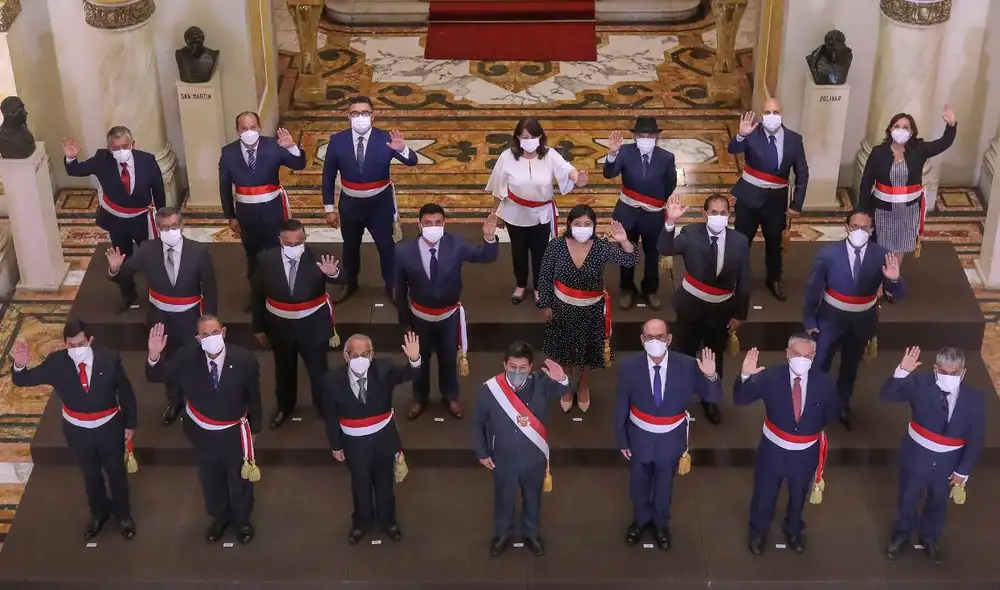 Conoce cuántas mujeres integran el cuarto gabinete que preside Aníbal Torres y cuándo fue el antecedente más inmediato de paridad en los nombramientos. Foto: Presidencia de la República del Perú.