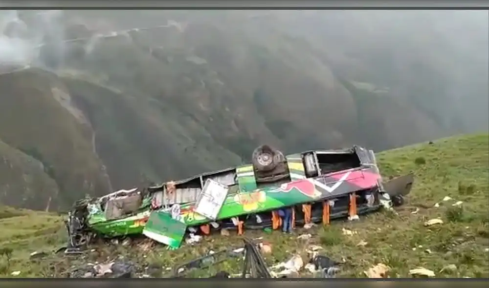 Las autoridades liberteñas gestionan un helicóptero para trasladar a algunas personas que aún permanecen en Tayabamaba. Foto: difusión Las autoridades liberteñas gestionan un helicóptero para trasladar a algunas personas que aún permanecen en Tayabamaba. Foto: difusión