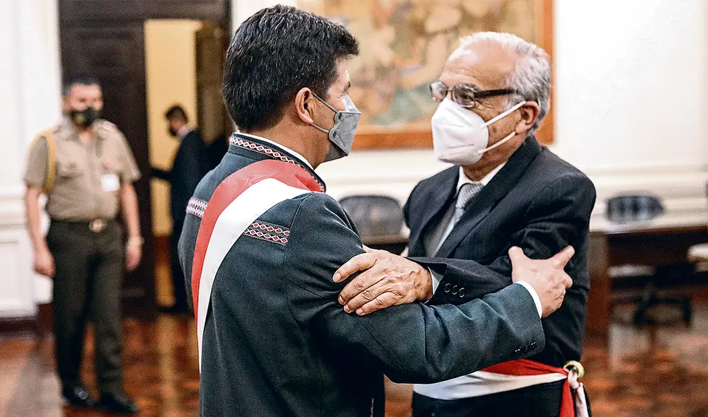 El dato. Aníbal Torres había rechazado la propuesta para asumir el premierato, pero al final se animó sin mayores condiciones. Foto: Presidencia