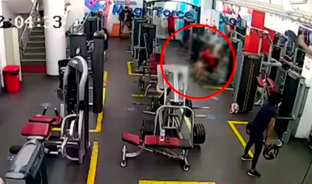 Afirman que no lo llevaron a un centro médico pese a que cerca al gimnasio hay un hospital y una clínica. Foto: captura Panamericana