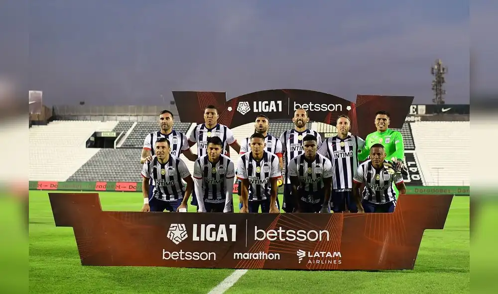 Así alineó Alianza Lima en la fecha 1 de la Liga 1 Betsson 2022. Foto: LFP