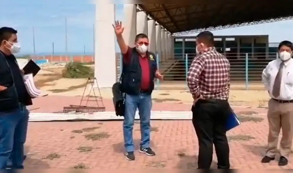 Fiscal anticorrupción Luis Ramos Rioja inspeccionó obra del Polideportivo en El Alto. Foto: La República.