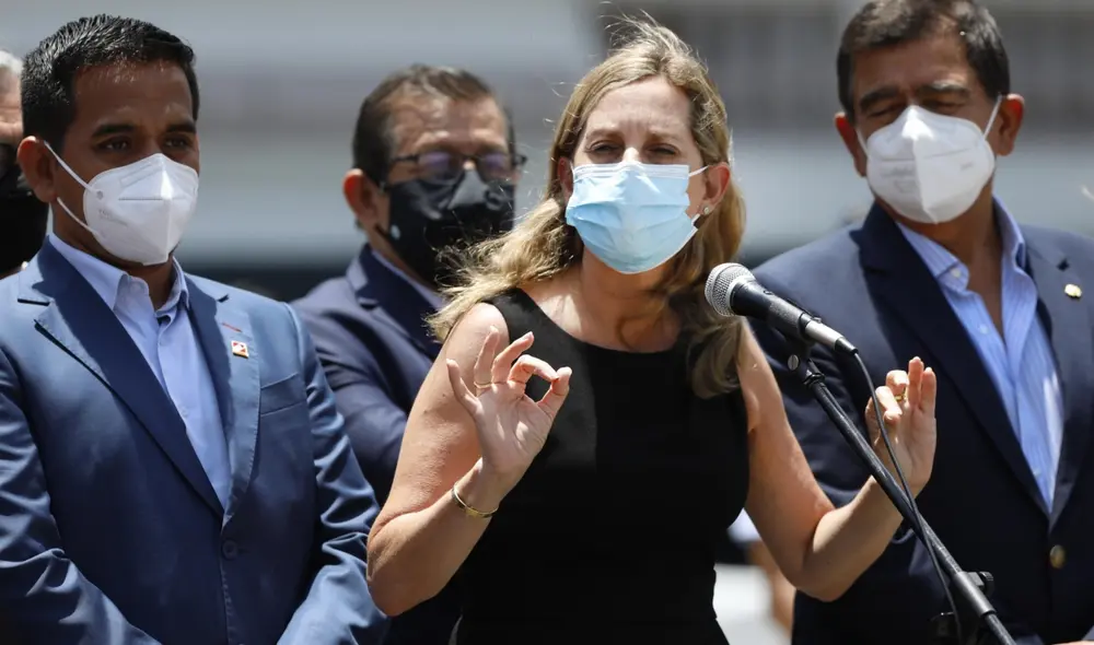 En el audio difundido la congresista opositora se expresó sobre la TV y Vladimir Cerrón. Foto: Carlos Contreras/LR.