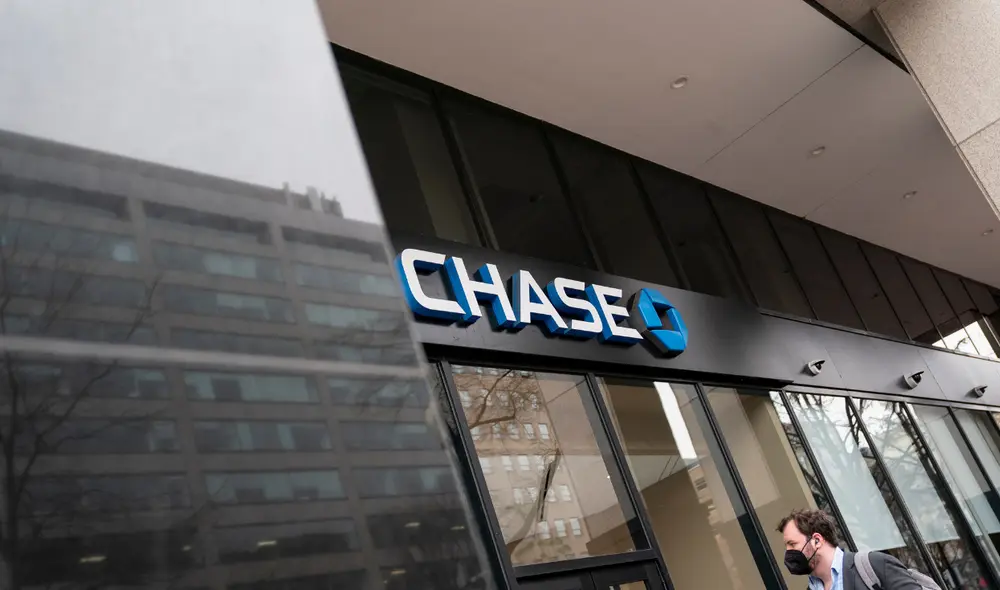 Descubre cómo abrir una cuenta de ahorros o de cheques en Chase. Foto: AFP