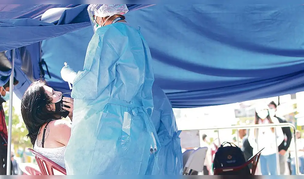 El viernes se reportaron 1.129 nuevos contagios. Foto: La República El viernes se reportaron 1.129 nuevos contagios. Foto: La República