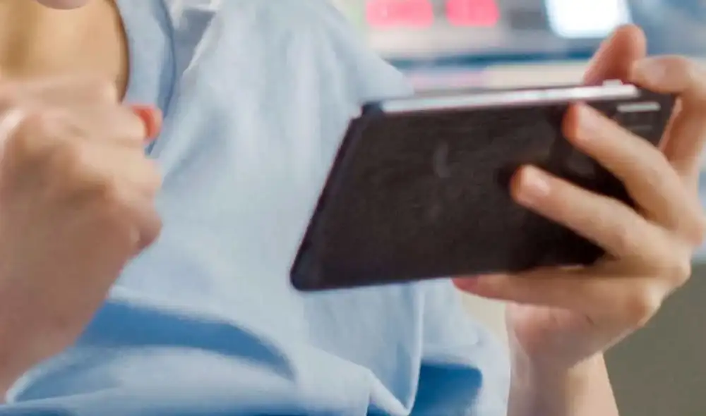 El niño de 11 años sabía dónde guardaban el dinero sus padres y fue sacando varias cantidades hasta completar los 6.000 dólares. Foto: AFP