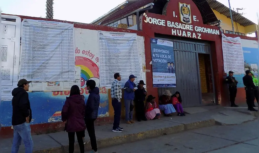 En la supervisión a los colegios también participó personal de Indecopi. Foto: referencial/Huaraz Noticias. En la supervisión a los colegios también participó personal de Indecopi. Foto: referencial/Huaraz Noticias.