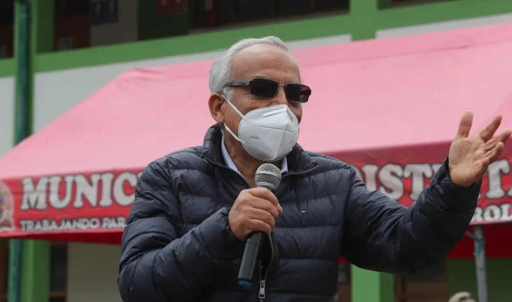 Aníbal Torres arribó este domingo a Ccapacmarca (Cusco) para entablar diálogo con comuneros por el bloqueo de la vía Las Bambas. Foto: PCM