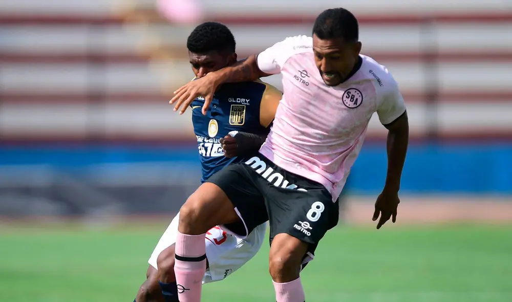 Blanquiazules y rosados se enfrentan en el Miguel Grau del Callao. Foto: Liga de Fútbol Profesional