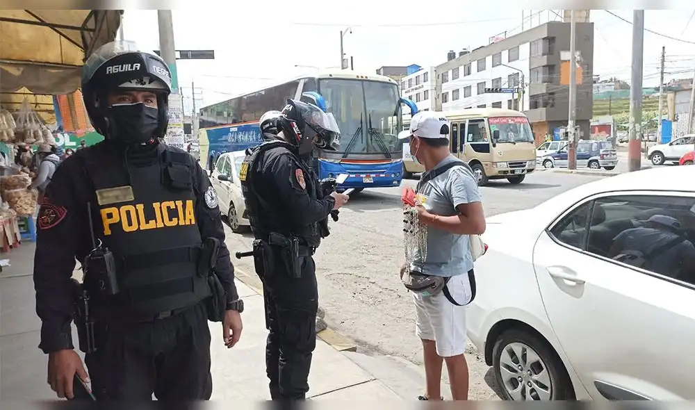 Los comerciantes saludaron el incremento de efectivos policiales en la zona. Foto: Wilder Pari/LR