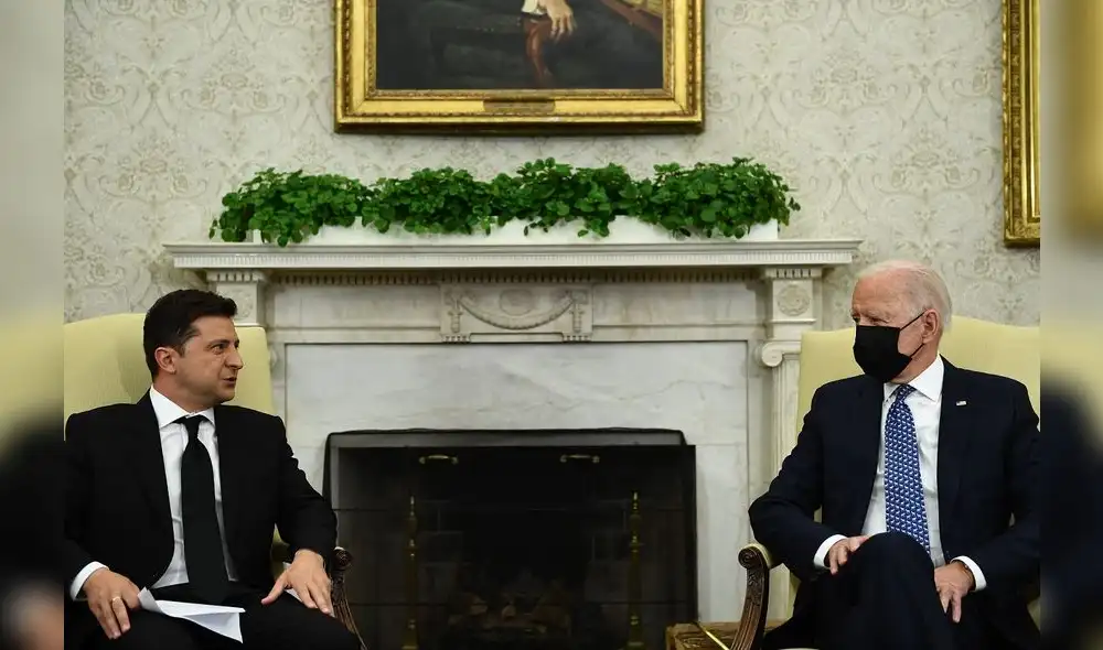 El presidente Joe Biden se reúne con el presidente de Ucrania, Volodymyr Zelensky, en la Oficina Oval de la Casa Blanca en Washington, DC. Foto: AFP El presidente Joe Biden se reúne con el presidente de Ucrania, Volodymyr Zelensky, en la Oficina Oval de la Casa Blanca en Washington, DC. Foto: AFP