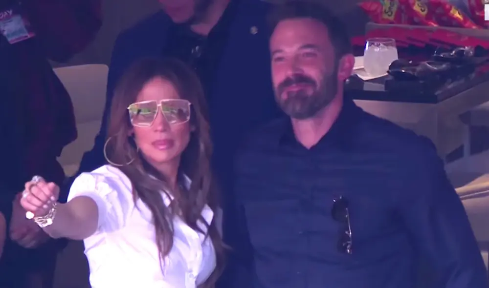 La famosa pareja disfrutó de la presentación de Eminen, 50 Cent y Snoop Dogg. Foto: NBC