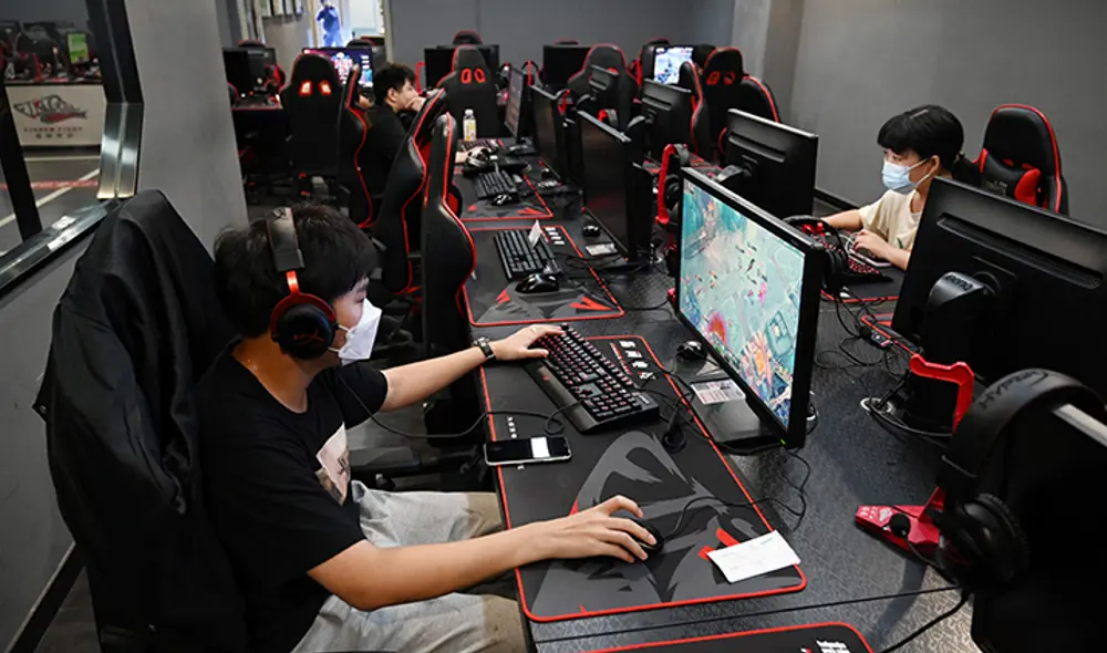 La industria de los videojuegos protestó contra ello, argumentando que no había bases sólidas para considerar esta adicción una enfermedad mental. Foto: AFP