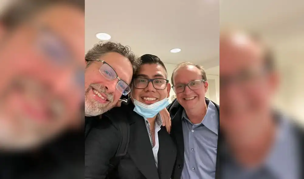 La fotografía que Elmer Churampi postea en su cuenta de Facebook para manifestar su felicidad. La fotografía que Elmer Churampi postea en su cuenta de Facebook para manifestar su felicidad.