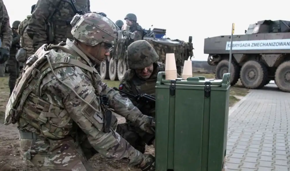 Popov indicó que EE. UU. ha incrementado los vuelos de su aviación estratégica y sus aviones espías en las cercanías de la frontera rusa. Foto: Departamento de USA Popov indicó que EE. UU. ha incrementado los vuelos de su aviación estratégica y sus aviones espías en las cercanías de la frontera rusa. Foto: Departamento de USA
