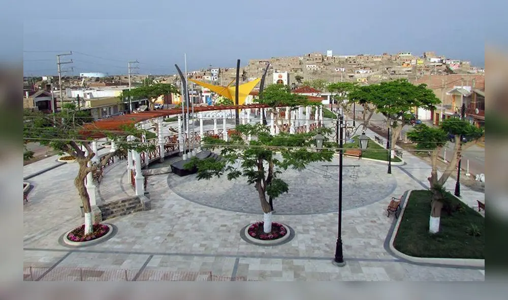 Plaza de Armas del distrito cañetano de San Luis. Foto: viajandoporperu.com Plaza de Armas del distrito cañetano de San Luis. Foto: viajandoporperu.com