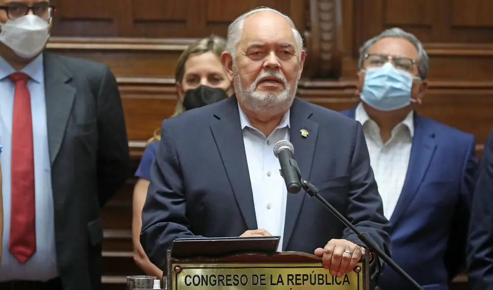 Jorge Montoya, vocero de Renovación Popular, representa a Lima en el Congreso de la República. Foto: Parlamento / Video: TV Perú
