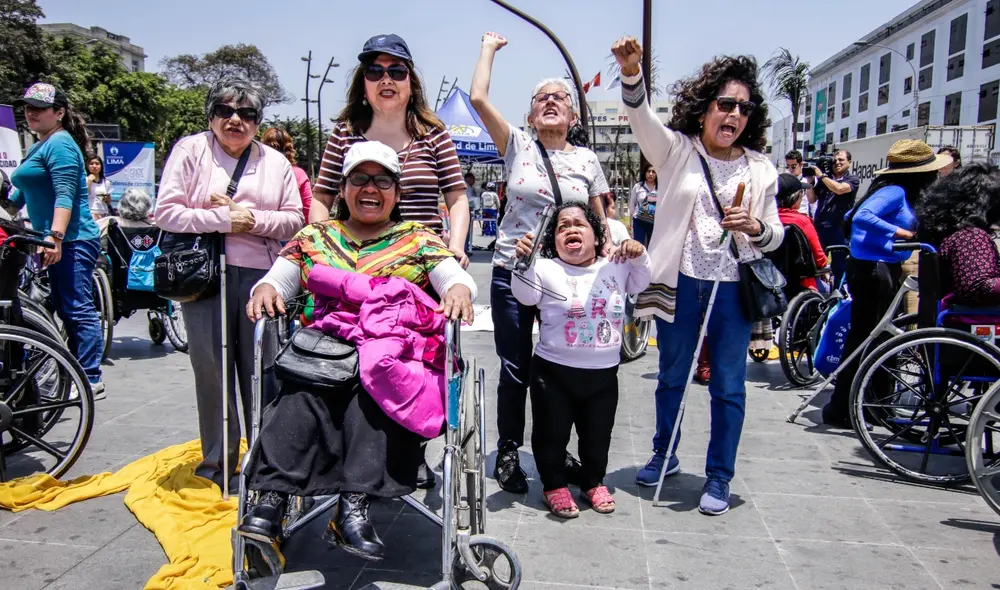 Las personas con discapacidad afrontan el estigma transgeneracional de que no son sujeto de derecho. Su reclamo merece ser recibido y atendido. Foto: John Reyes Mejia/LR. Las personas con discapacidad afrontan el estigma transgeneracional de que no son sujeto de derecho. Su reclamo merece ser recibido y atendido. Foto: John Reyes Mejia/LR.