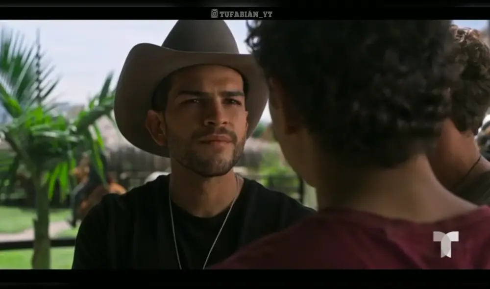 Juan David no pierde el interés por Rosario Montes y busca saber quién es ella. Foto: captura de Telemundo