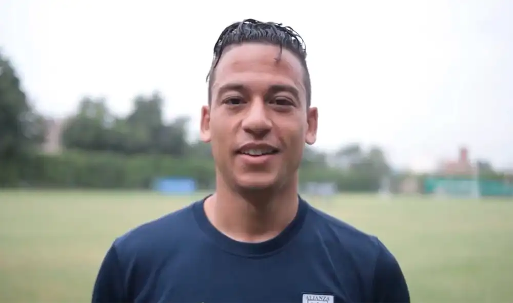 Cristian Benavente firmó contrato con los blanquiazules por toda esta temporada. Foto: prensa Alianza Lima Cristian Benavente firmó contrato con los blanquiazules por toda esta temporada. Foto: prensa Alianza Lima