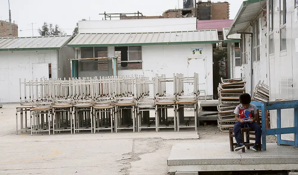 Módulos. La situación que tenían los colegios antes de la pandemia no ha cambiado. Las aulas temporales instaladas hace años recibirán a los niños en marzo. Foto:  La República