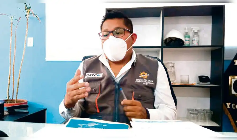 Se defiende. Gerente regional de Transportes señala que no tiene nada que ver con estos trabajadores que ahora laboran con él. Se defiende. Gerente regional de Transportes señala que no tiene nada que ver con estos trabajadores que ahora laboran con él.