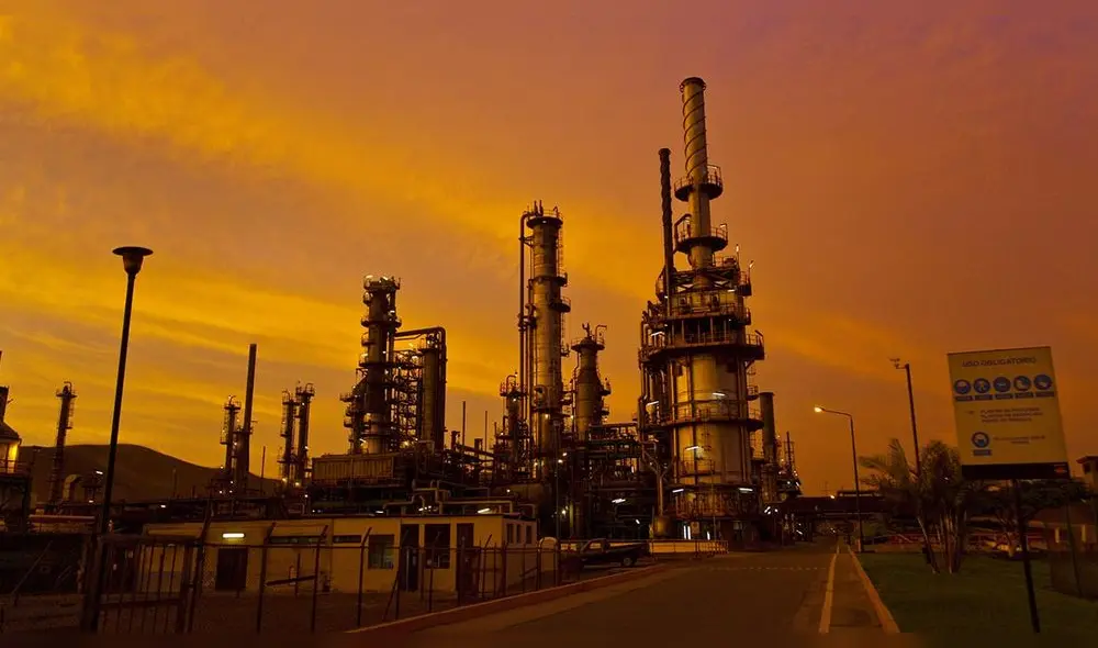 Minam asegura que actualmente Repsol está realizando sus tareas de carga y descarga de hidrocarburos “controladas por las autoridades competentes”. Foto: difusión